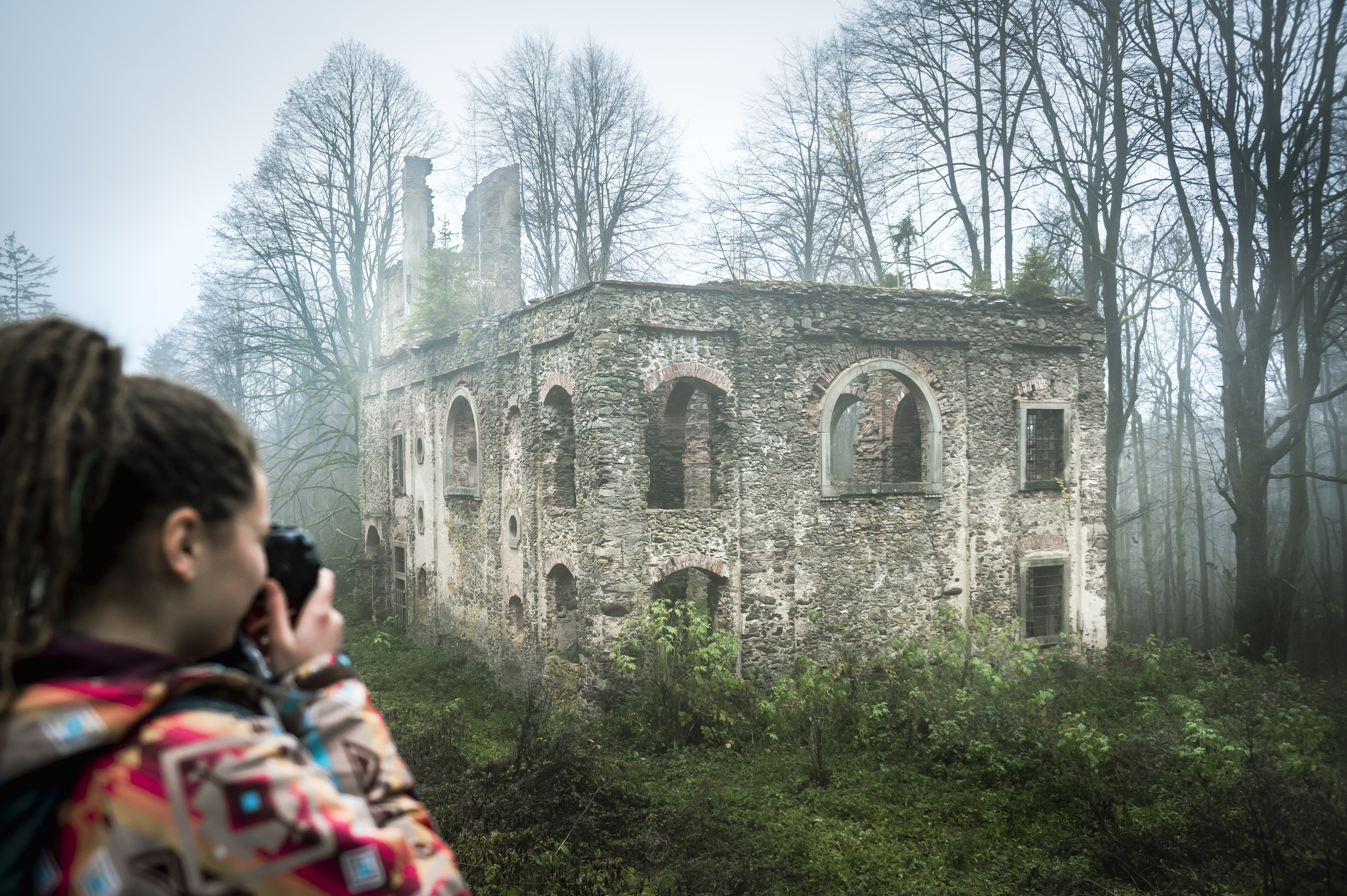 ruiny sv. Apoleny, v popředí s fotografkou